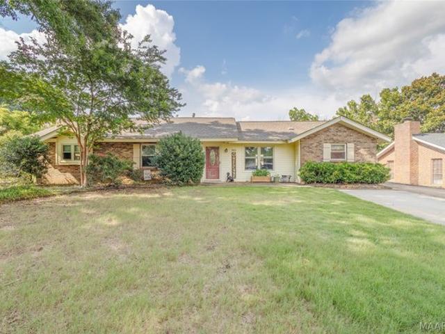 House for sale in Elmore, Alabama