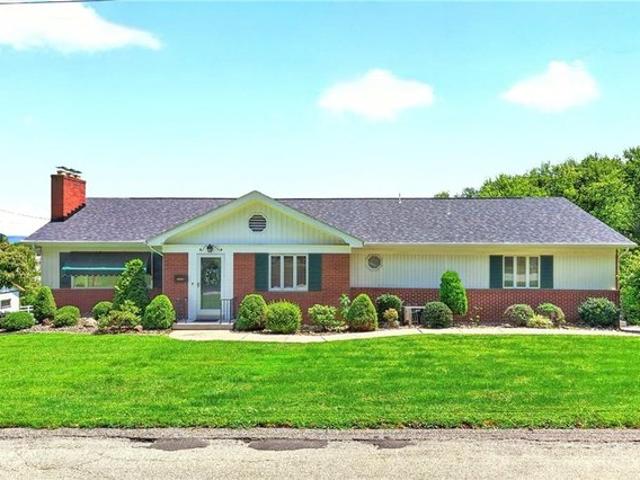 House for sale in Mount Pleasant, Pennsylvania