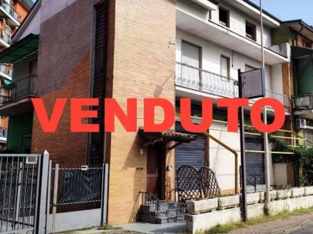 Palazzo in vendita a Locate Triulzi, Lombardia