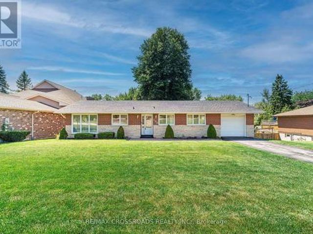 House for sale in Whitby, Golden Horseshoe