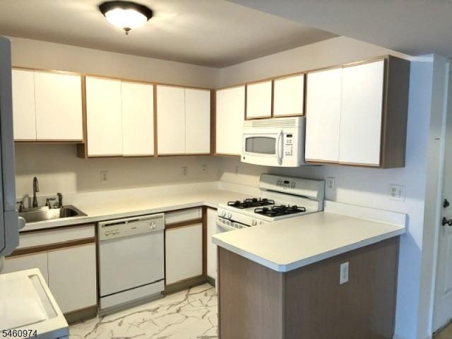 Condo for sale in Falcon Ridge, Hardyston Township