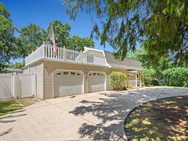 House for sale in Wood Dale, Illinois