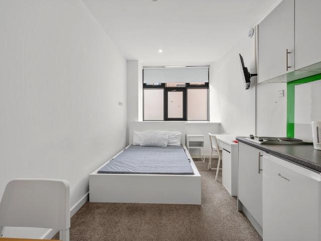 Studio for rent in Norbiton, Greater London