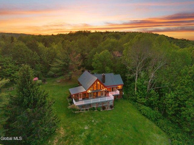 House for sale in New York