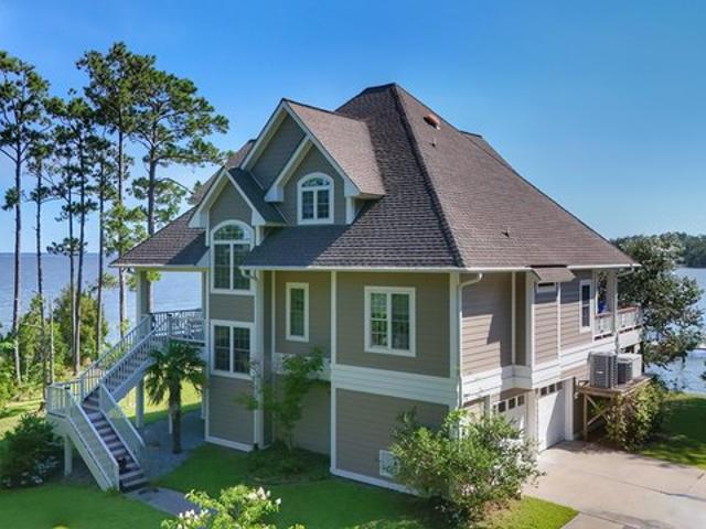 House for sale in Oriental, North Carolina