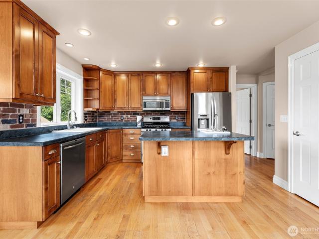House for sale in Kalama, Washington