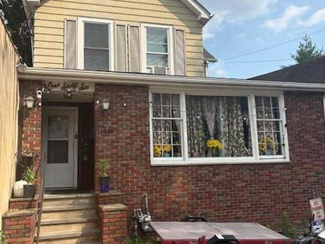 Duplex for rent in Rochelle Park, New Jersey