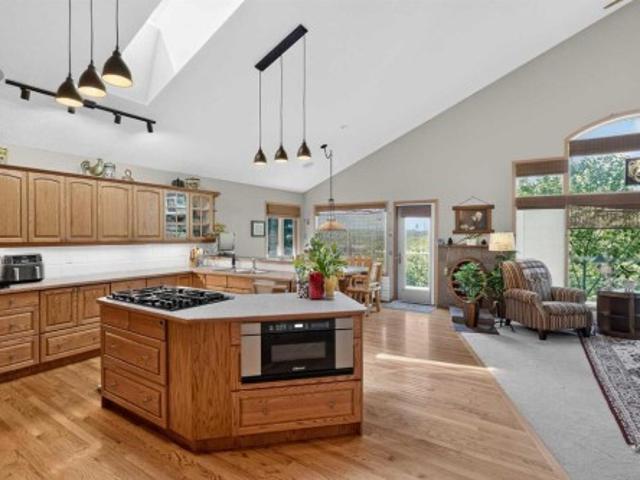 House for sale in Scenic Acres, Calgary