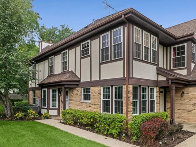 Townhouse for sale in Buffalo Grove, Illinois