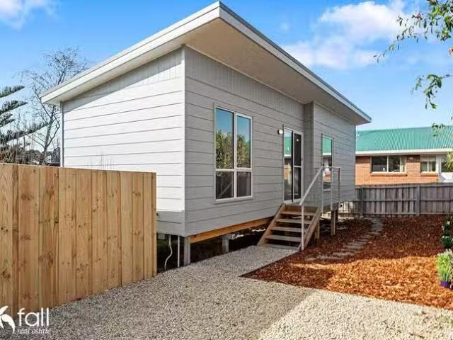 Apartment for rent in Blackmans Bay, Tasmania