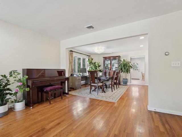 Condo for sale in Fort Lee, New Jersey