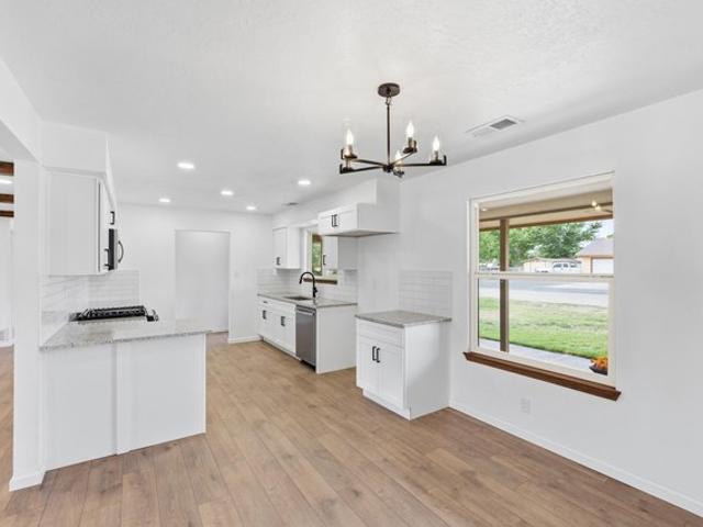 House for sale in Bosque Farms, New Mexico