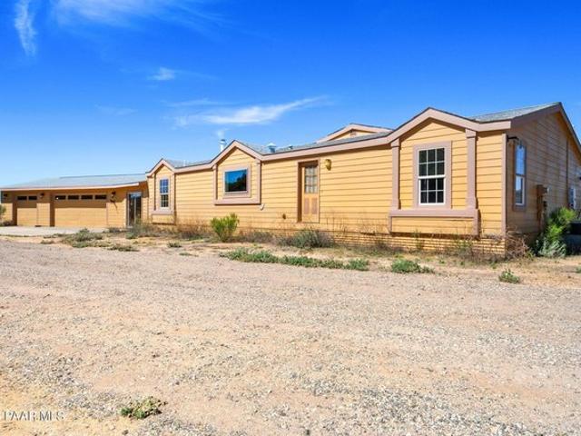House for sale in Dewey, Arizona