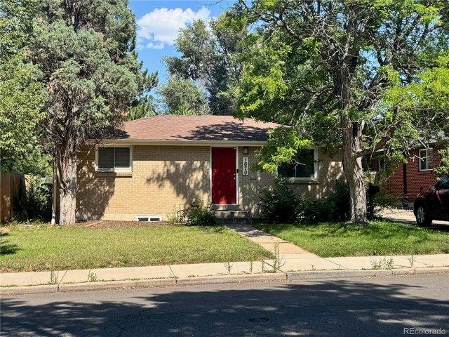 House for sale in Denver