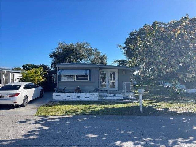 House for sale in Davie, Florida