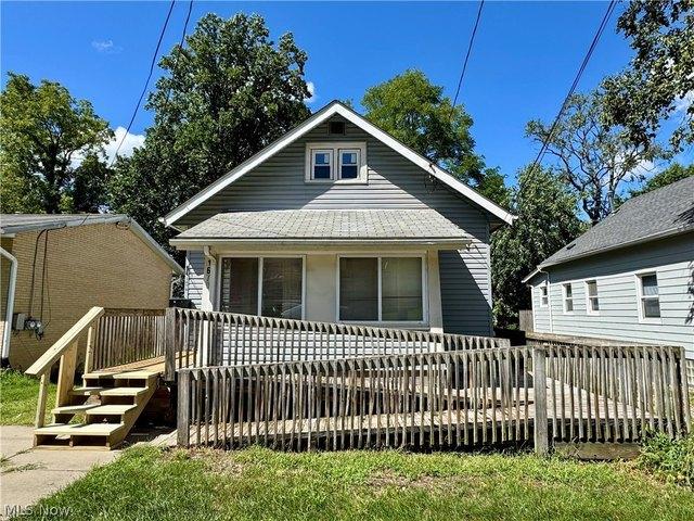 House for sale in Summit, Ohio
