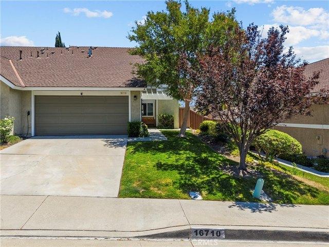 Townhouse for sale in Canyon Country, California