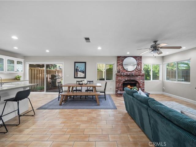 Townhouse for sale in Canyon Country, California