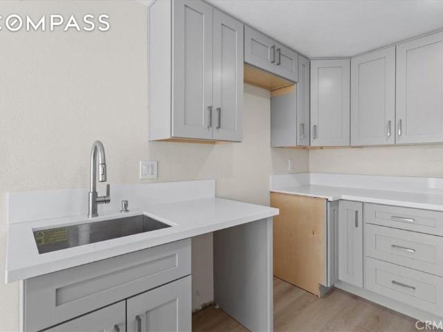 Townhouse for sale in Paramount
