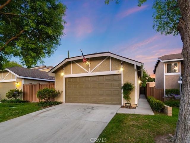 Condo for sale in Canyon Country, California