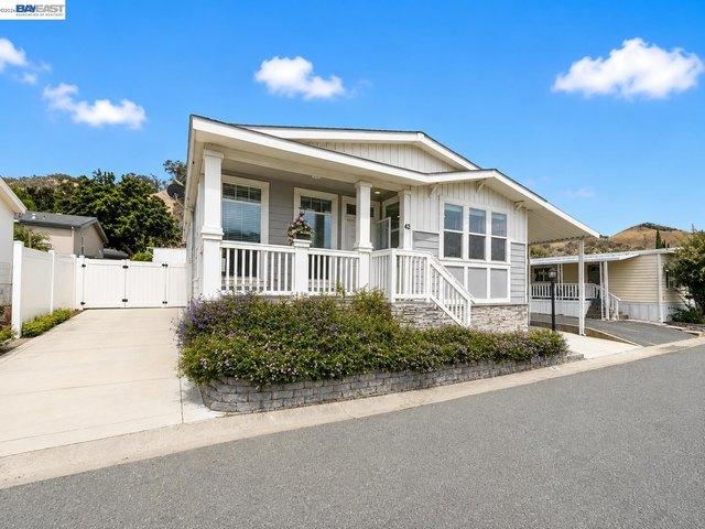 House for sale in Clayton, California