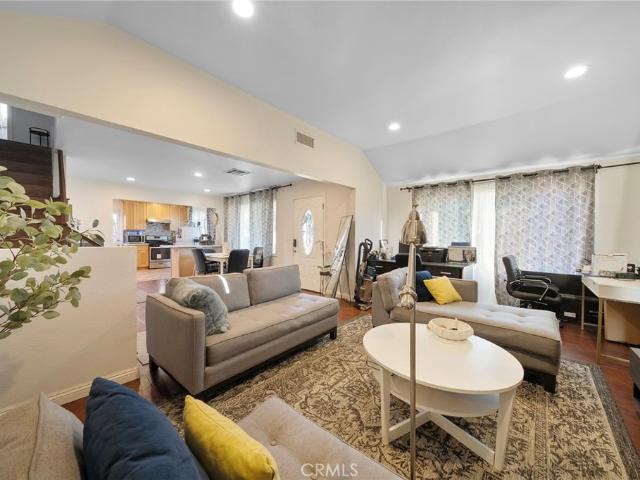 House for sale in Valinda, La Puente