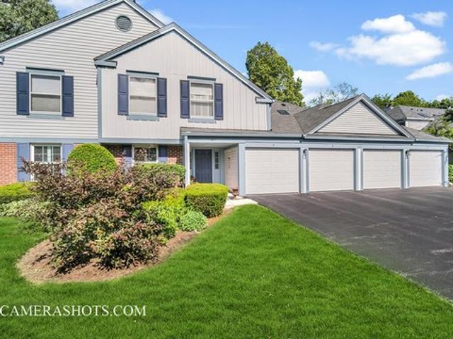 Condo for sale in Wheaton, Illinois