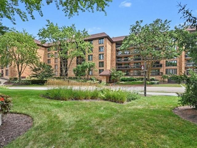 Condo for sale in Northbrook, Illinois