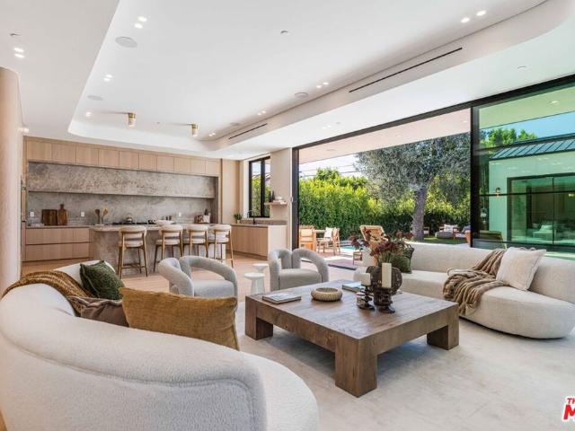 House for sale in Encino Neighborhood Council District, Los Angeles