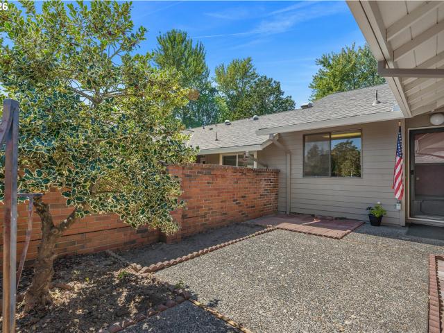 Townhouse for sale in Oregonia