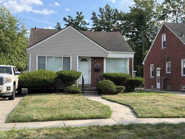 House for sale in Eastpointe, Macomb County