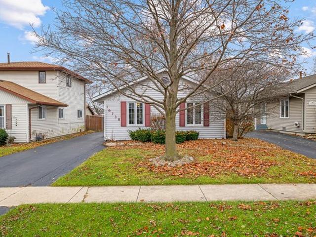 House for sale in Orland Hills, Illinois