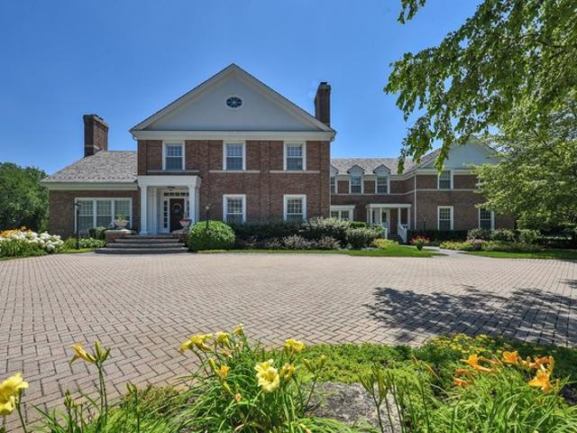 House for sale in Inverness, Illinois