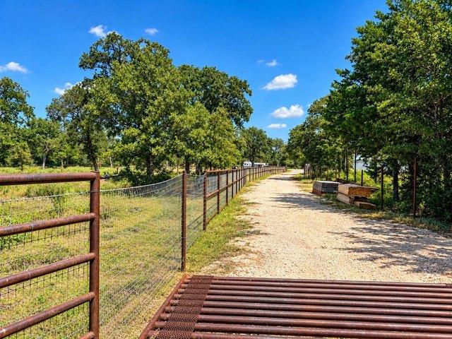 Farm for sale in Ledbetter, Fayette County