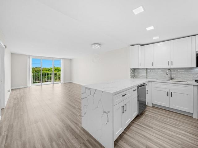 Condo for sale in North Miami Beach, Florida