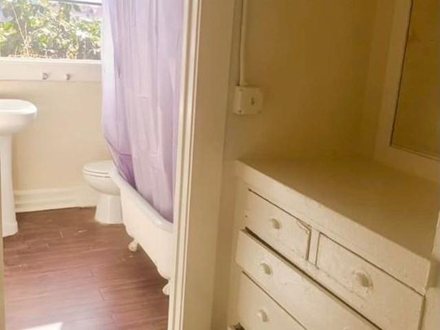 Apartment for rent in Canoga Park, California