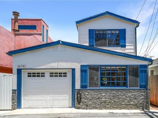 House for sale in Huntington Beach, California