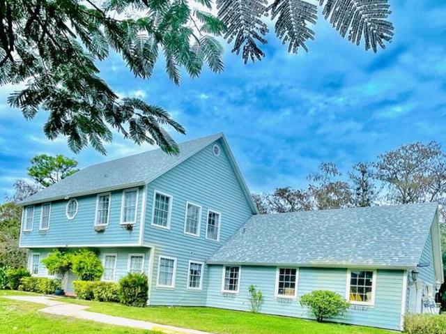 House for sale in Loxahatchee, Florida