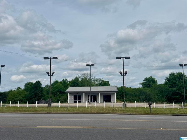 Commercial for sale in Clanton, Alabama