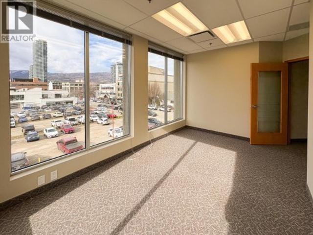 Commercial for rent in Winfield, British Columbia