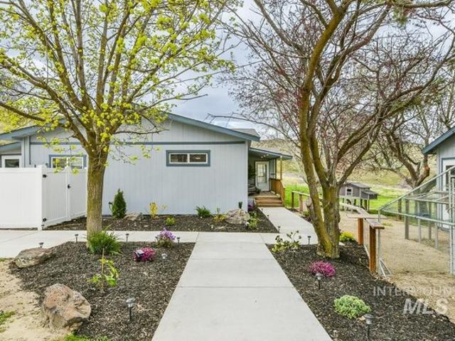 House for sale in Caldwell, Idaho