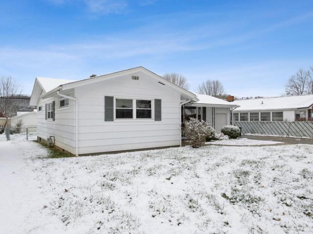 House for sale in Aberdeen, Ohio