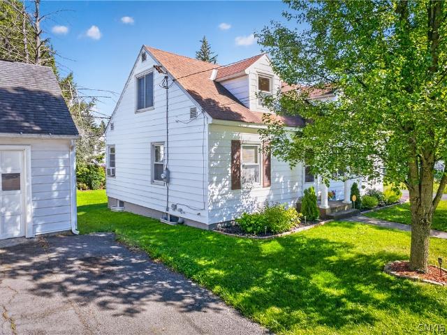 House for sale in Oneida, New York