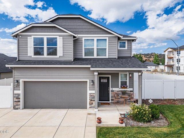 House for sale in Oregonia