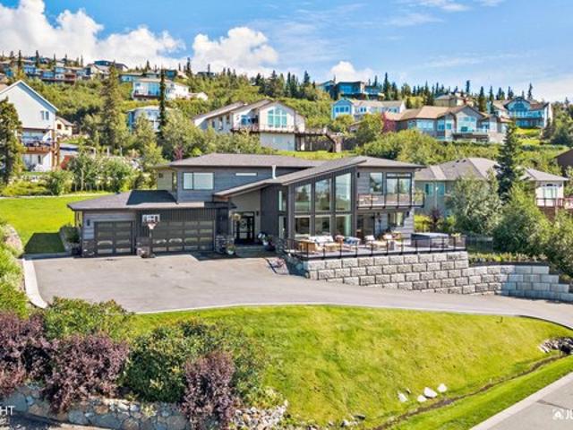 House for sale in Alaska