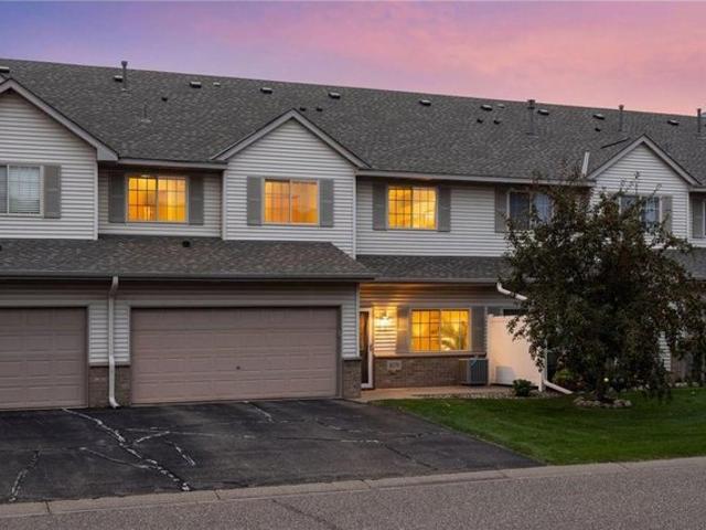 Townhouse for sale in Farmington, Minnesota
