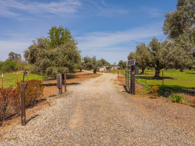 House for sale in Anderson, Shasta County