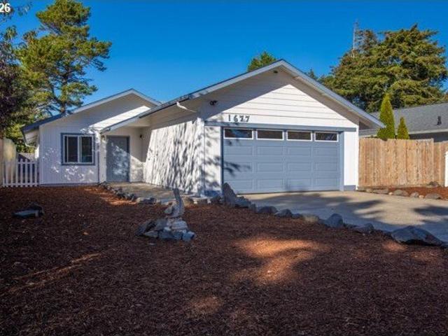 House for sale in Florence, Lane County