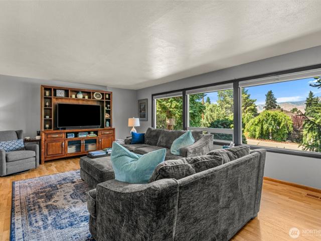 House for sale in East Wenatchee, Washington