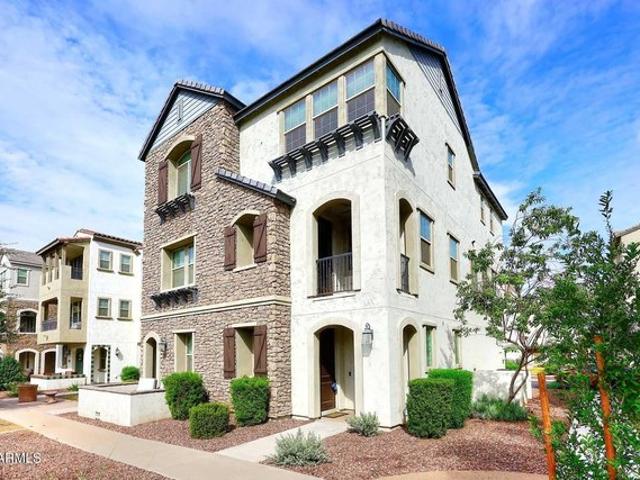 Townhouse for sale in Gilbert, Arizona